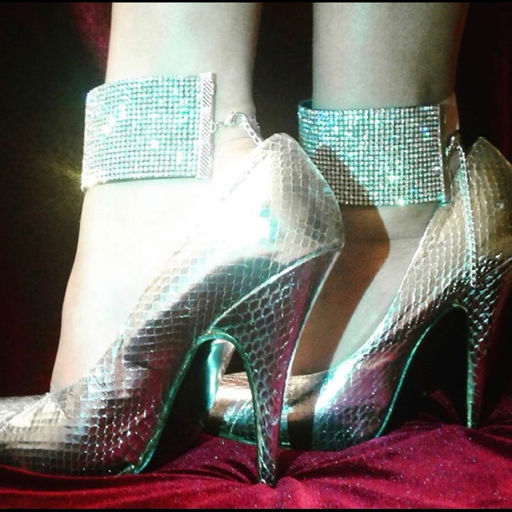 Diamond Anklets - Picture 2 of 6